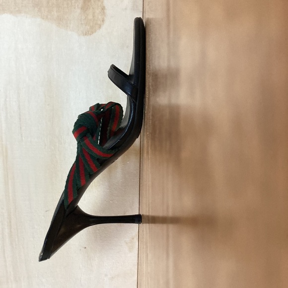 AUTHENTIC GUCCI Sandal US 7 - Picture 3 of 14